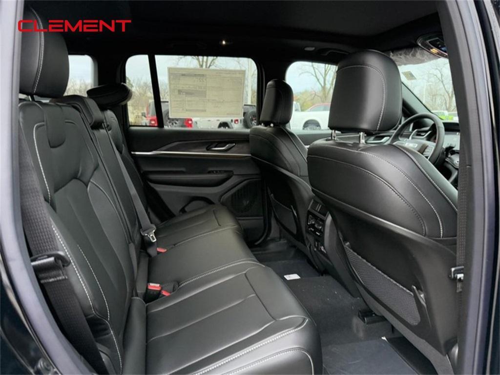 new 2025 Jeep Grand Cherokee car, priced at $47,850