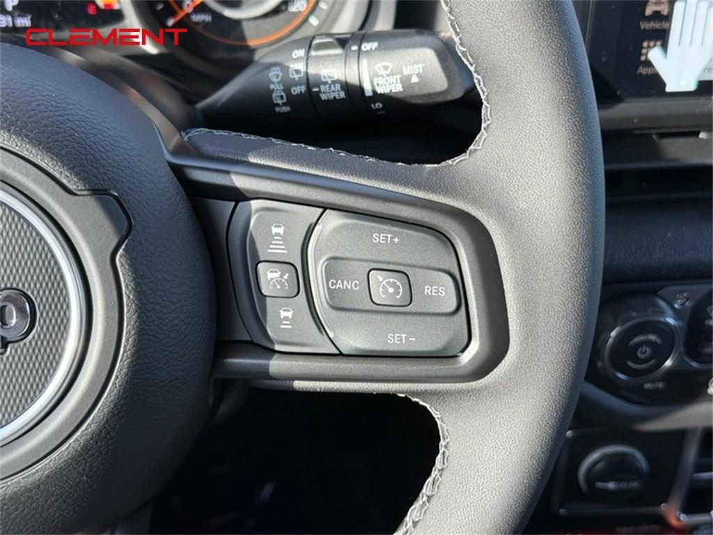new 2025 Jeep Wrangler car, priced at $45,895