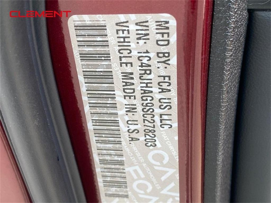 new 2025 Jeep Grand Cherokee car, priced at $37,854