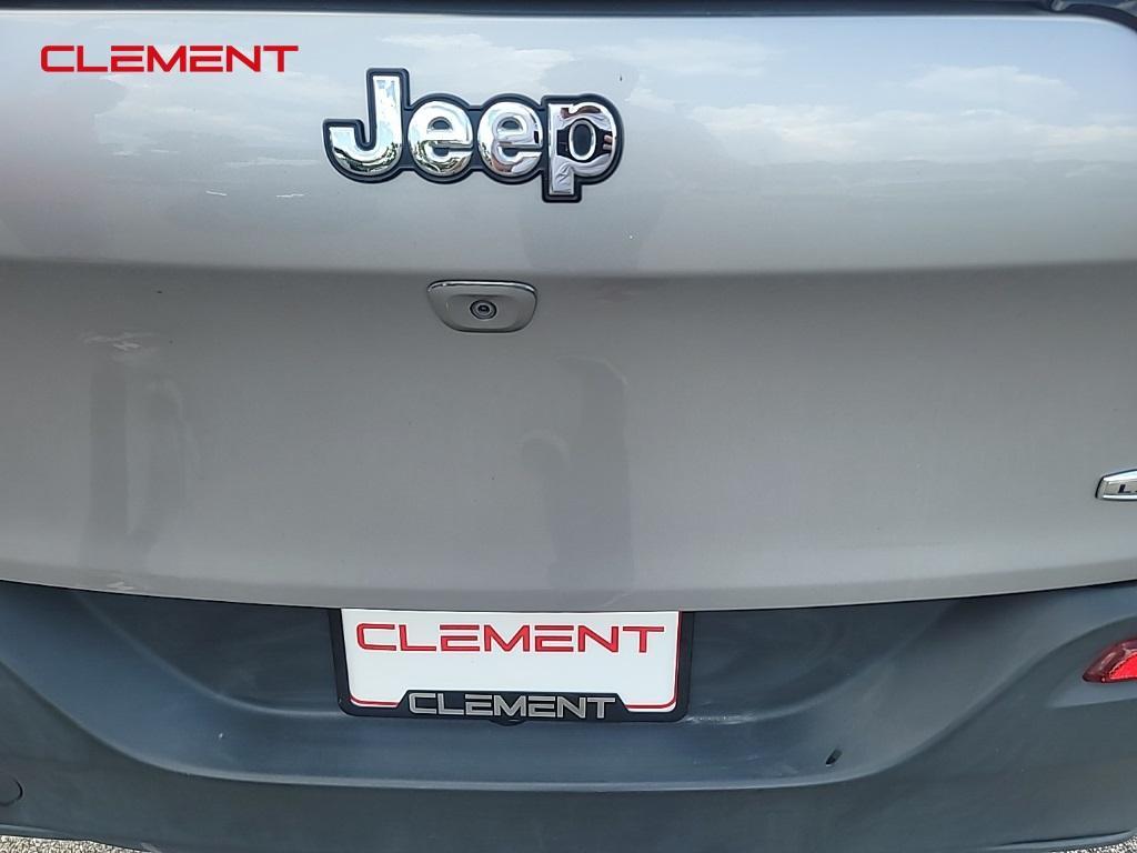 used 2018 Jeep Cherokee car, priced at $11,000