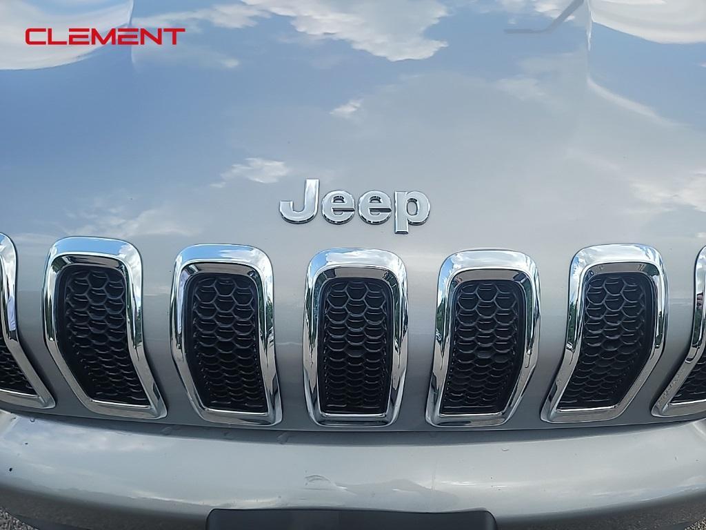 used 2018 Jeep Cherokee car, priced at $11,000