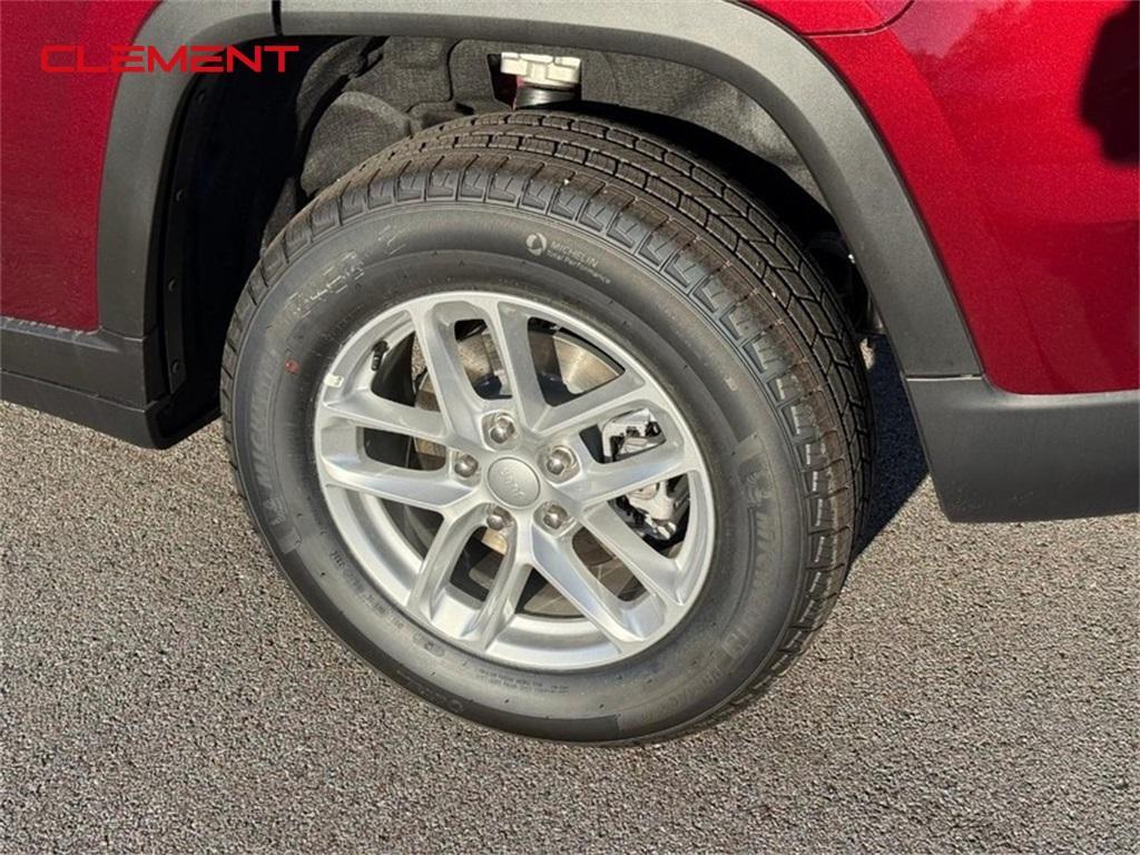 new 2025 Jeep Grand Cherokee car, priced at $37,184