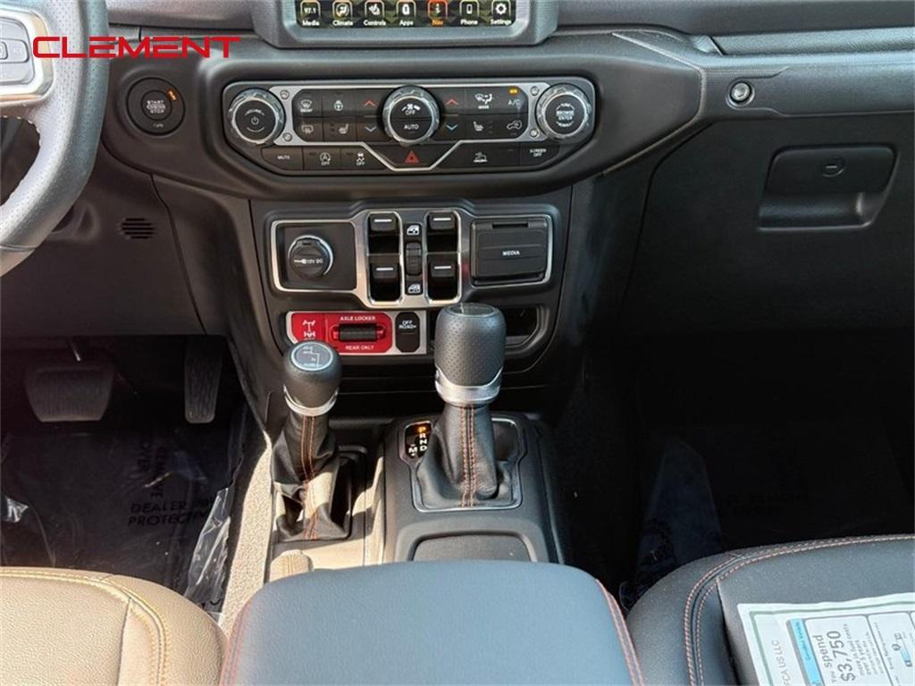 new 2023 Jeep Gladiator car, priced at $47,098