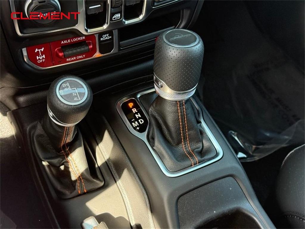 new 2023 Jeep Gladiator car, priced at $47,098
