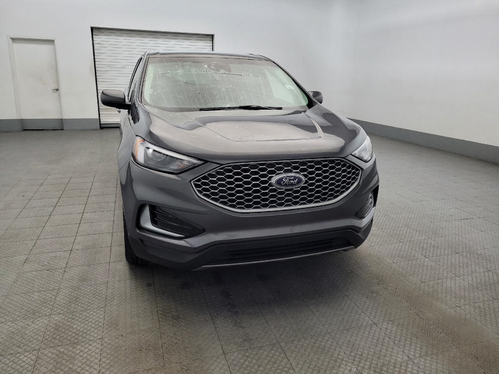 used 2024 Ford Edge car, priced at $27,895