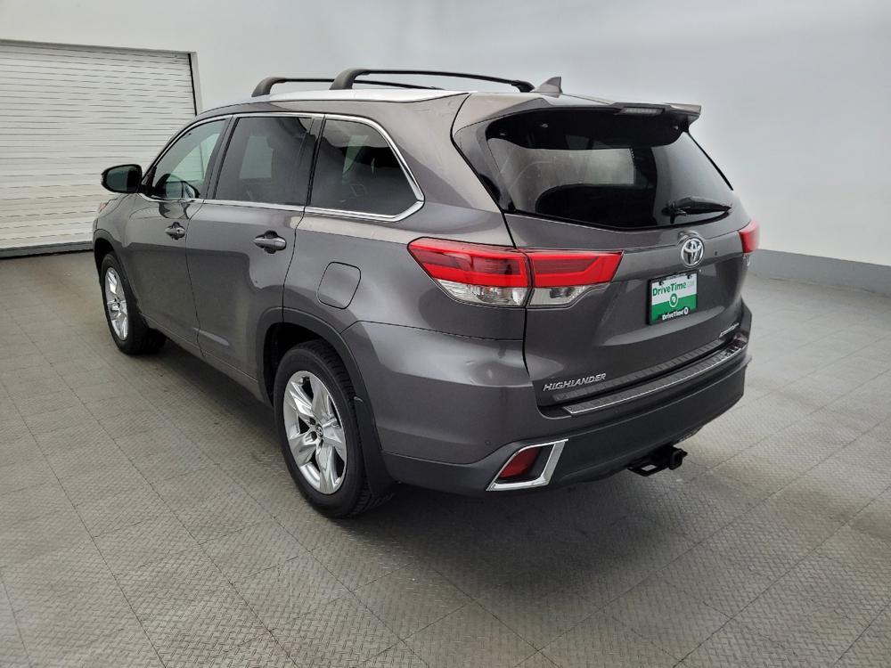 used 2018 Toyota Highlander car, priced at $26,695