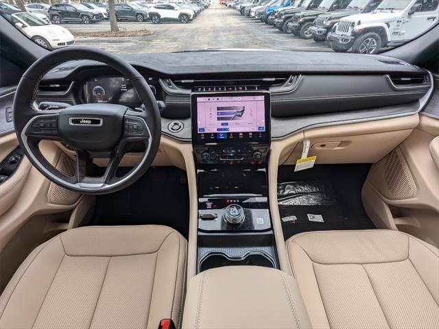 new 2025 Jeep Grand Cherokee car, priced at $52,140