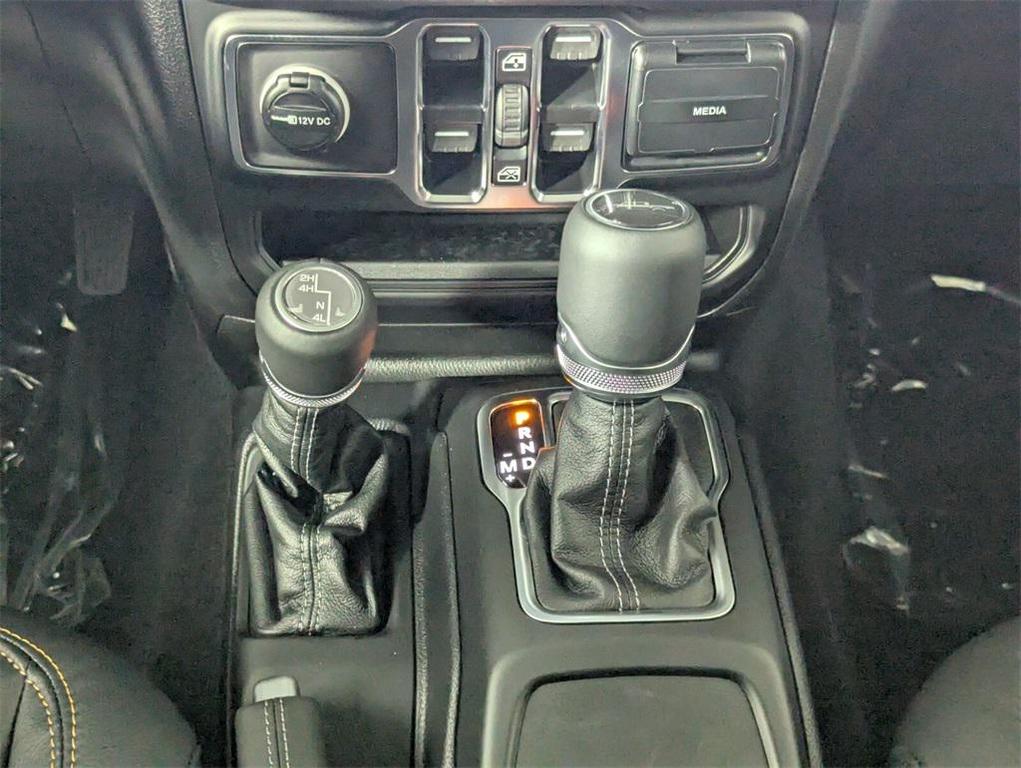 new 2025 Jeep Gladiator car, priced at $44,992