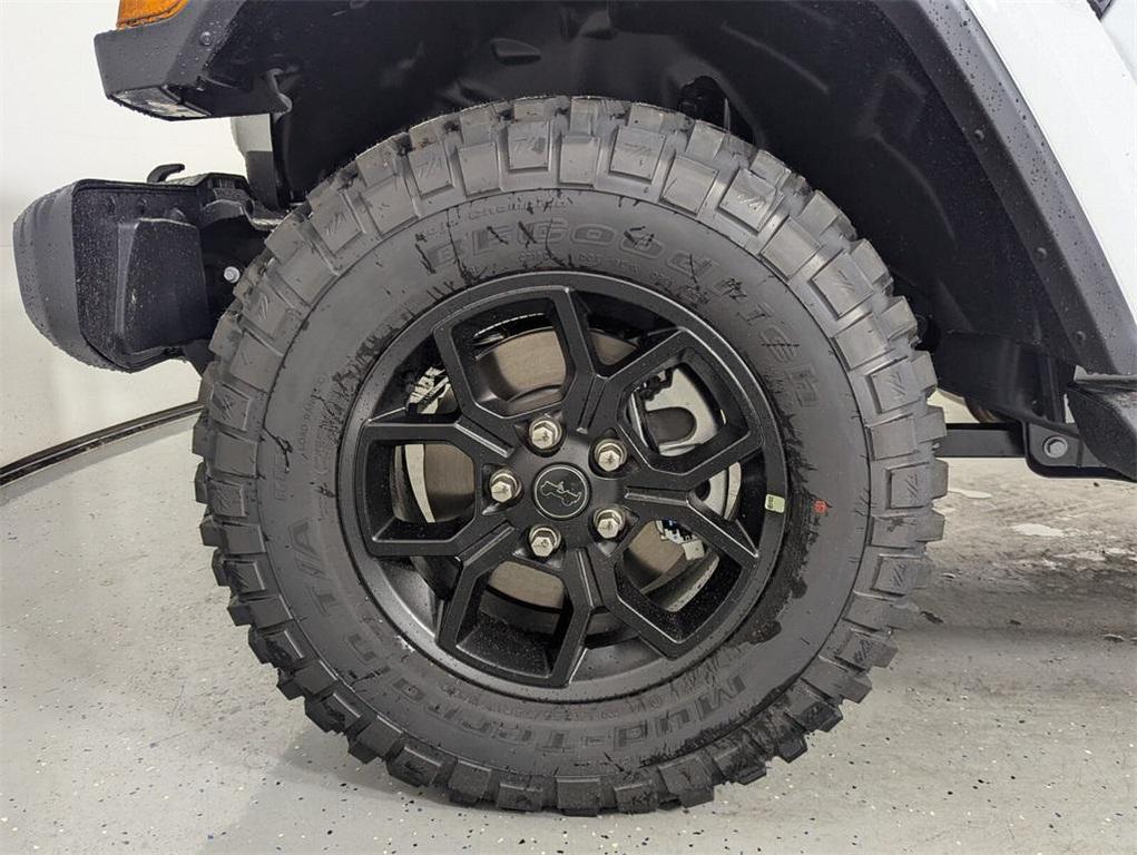 new 2025 Jeep Gladiator car, priced at $44,992