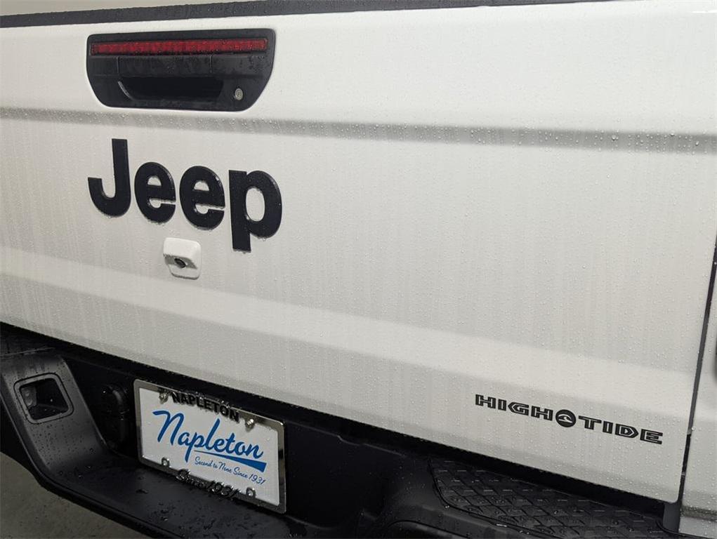 new 2025 Jeep Gladiator car, priced at $44,992