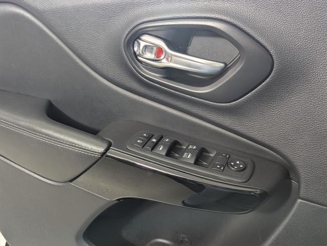 used 2023 Jeep Cherokee car, priced at $19,788