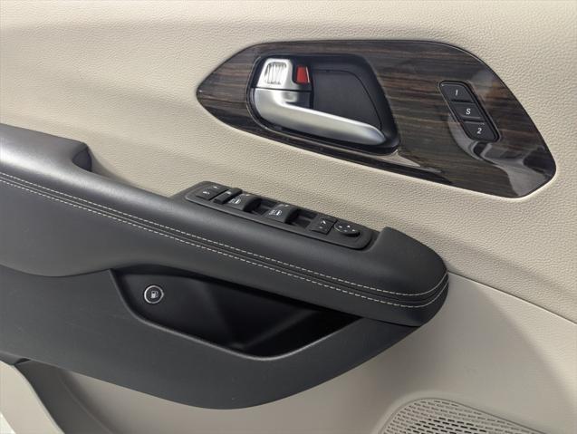 used 2023 Chrysler Pacifica Hybrid car, priced at $22,988