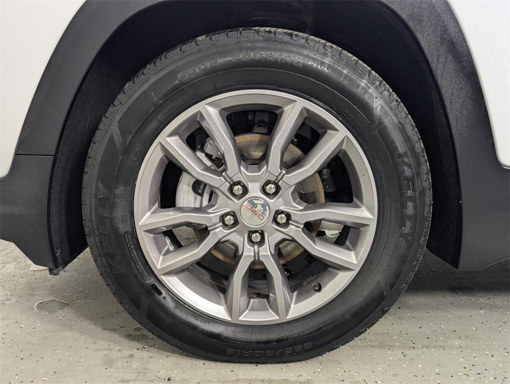 used 2024 GMC Terrain car, priced at $21,388