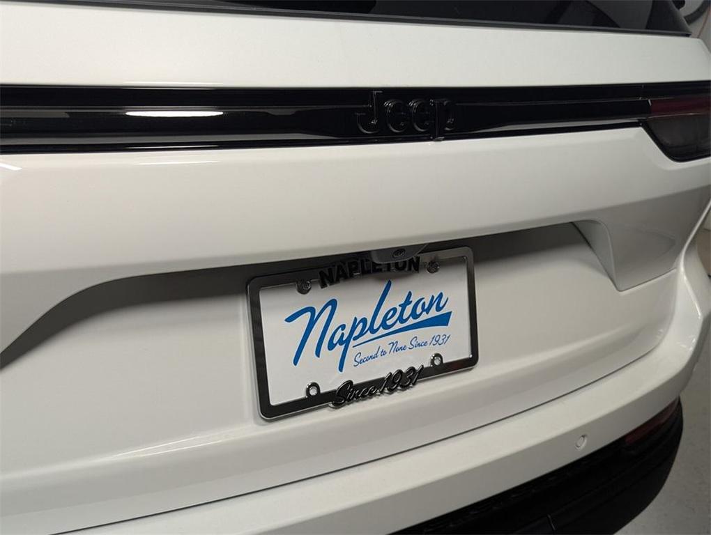 new 2025 Jeep Grand Cherokee car, priced at $38,202
