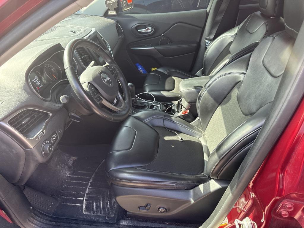 used 2019 Jeep Cherokee car, priced at $10,992