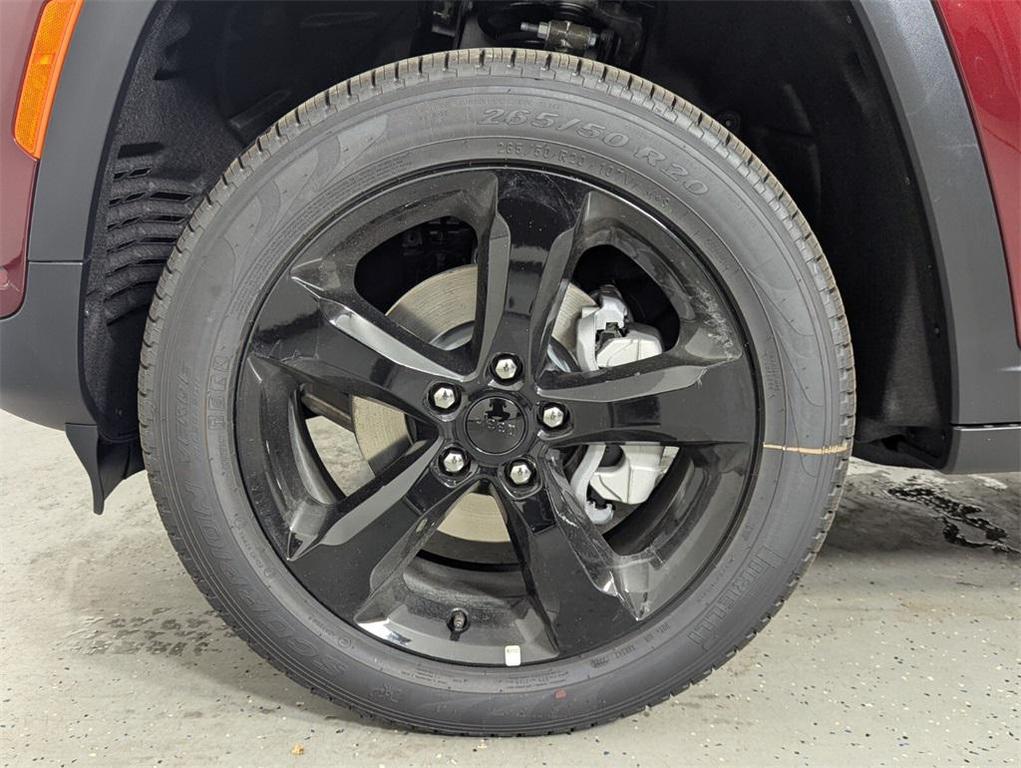 new 2025 Jeep Grand Cherokee car, priced at $38,934