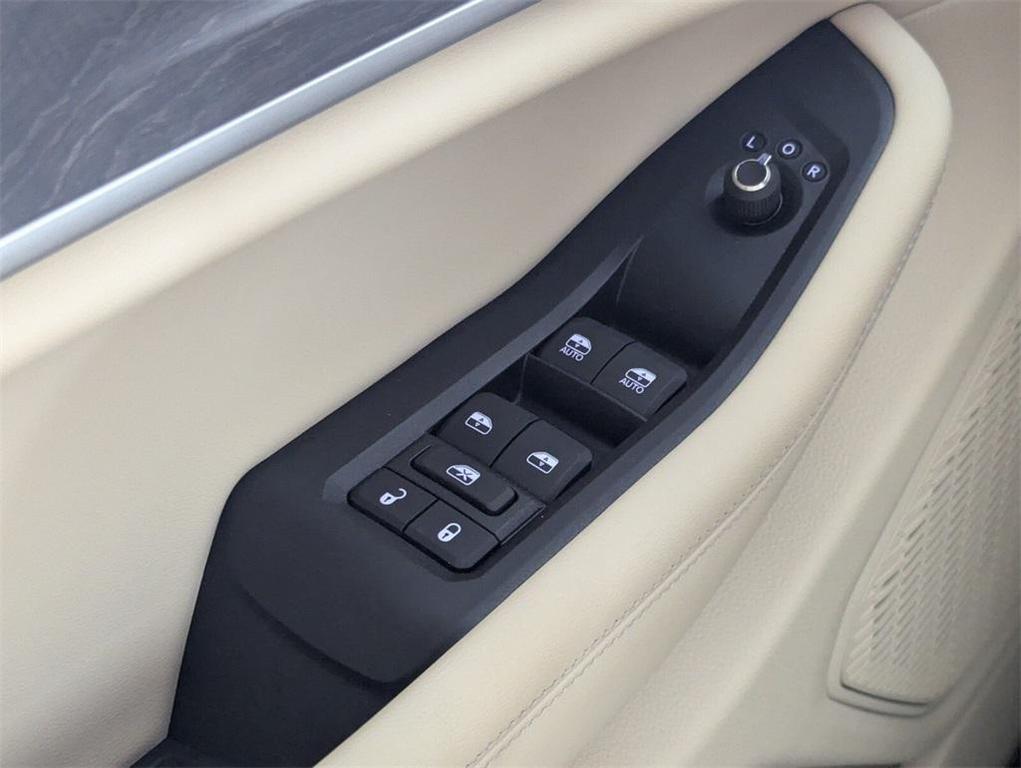 new 2025 Jeep Grand Cherokee car, priced at $38,934