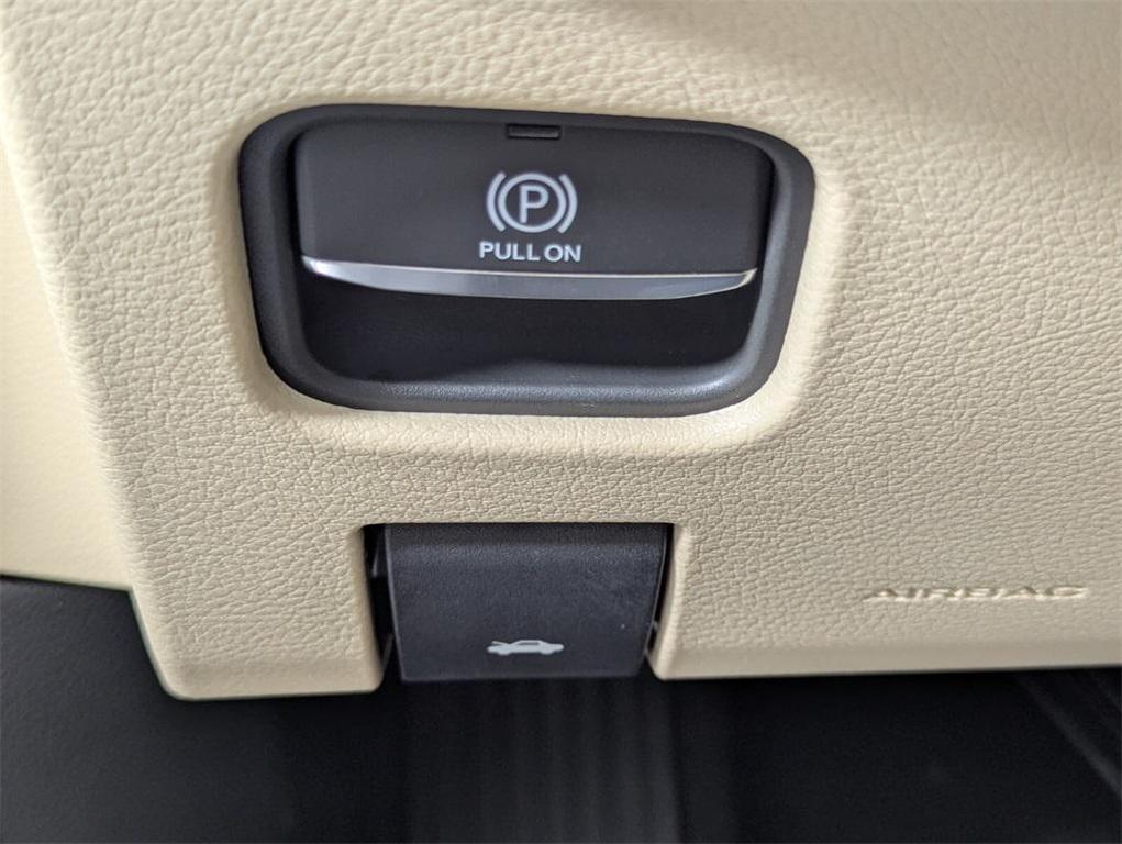 new 2025 Jeep Grand Cherokee car, priced at $38,934