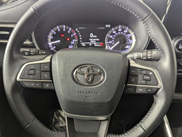 used 2024 Toyota Highlander car, priced at $35,499