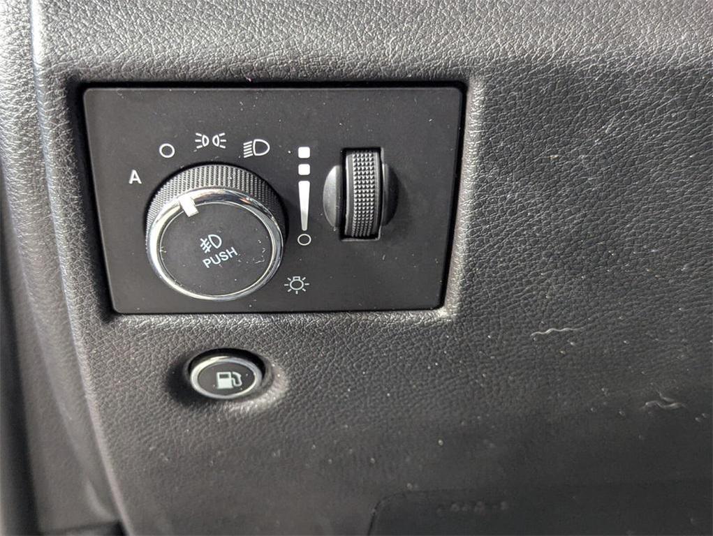 used 2020 Jeep Grand Cherokee car, priced at $20,488