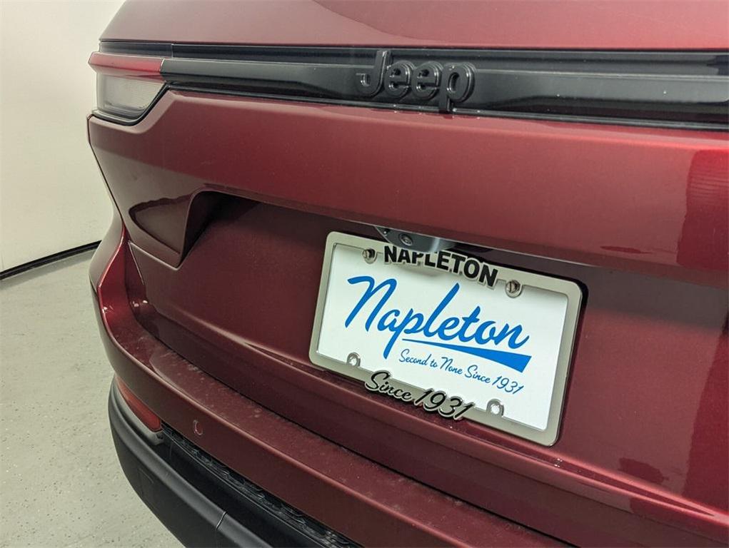 new 2025 Jeep Grand Cherokee car, priced at $44,544