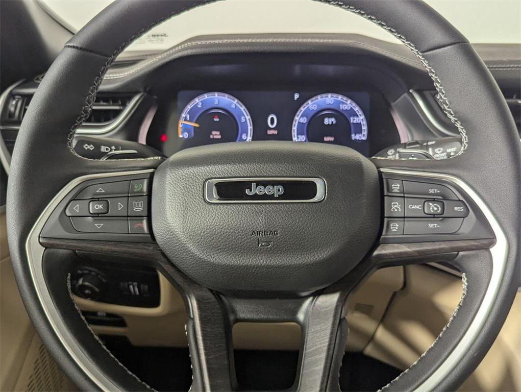 new 2025 Jeep Grand Cherokee car, priced at $44,544