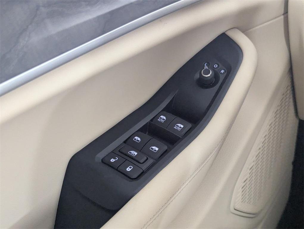 new 2025 Jeep Grand Cherokee car, priced at $44,544