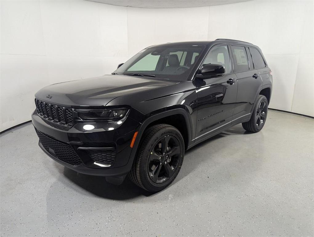 new 2025 Jeep Grand Cherokee car, priced at $36,249