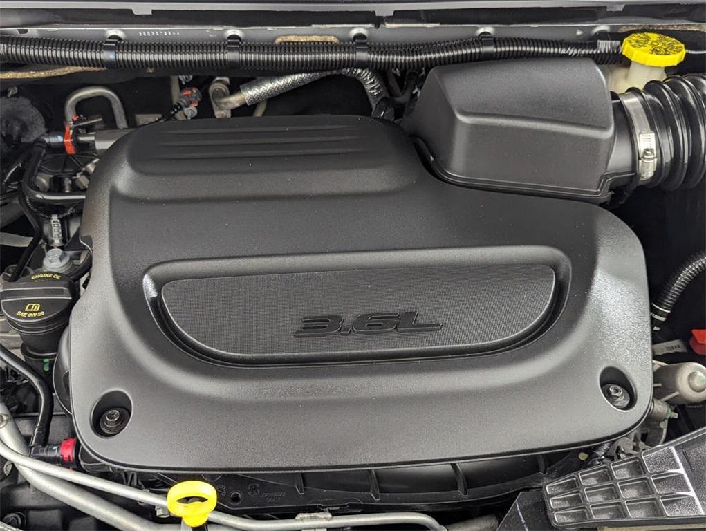 used 2021 Chrysler Pacifica car, priced at $15,888