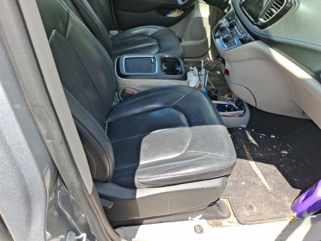 used 2021 Chrysler Pacifica car, priced at $16,888