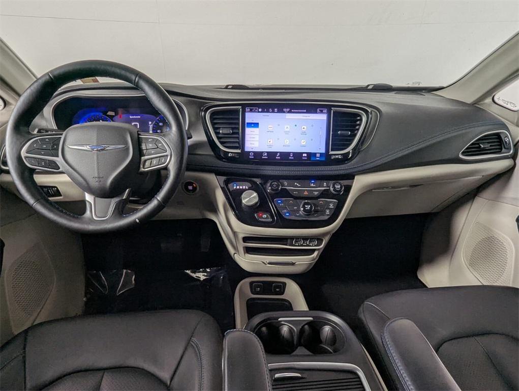 used 2021 Chrysler Pacifica car, priced at $15,888