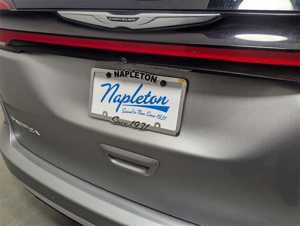 used 2021 Chrysler Pacifica car, priced at $15,888