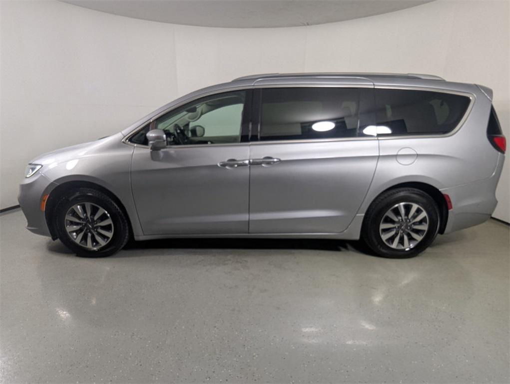 used 2021 Chrysler Pacifica car, priced at $15,888