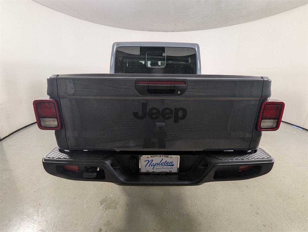 new 2025 Jeep Gladiator car, priced at $42,158
