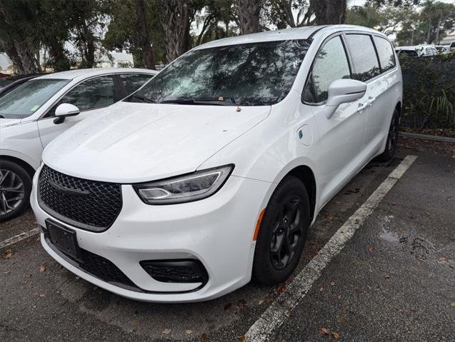 used 2022 Chrysler Pacifica Hybrid car, priced at $22,500