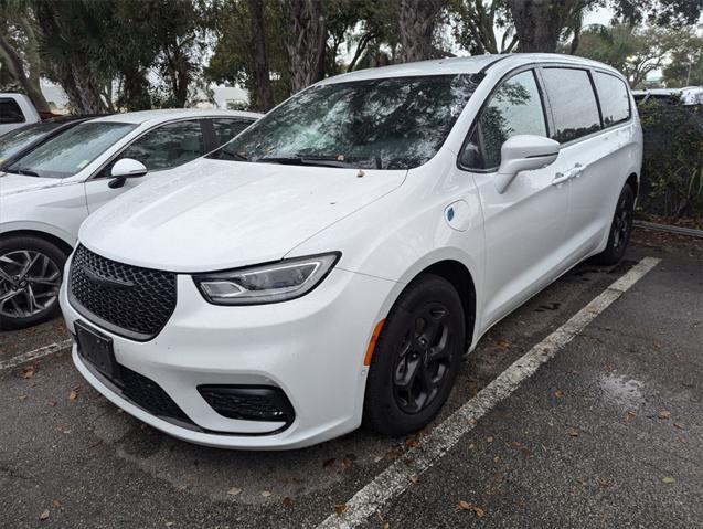 used 2022 Chrysler Pacifica Hybrid car, priced at $22,500