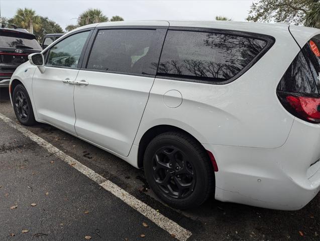 used 2022 Chrysler Pacifica Hybrid car, priced at $22,500