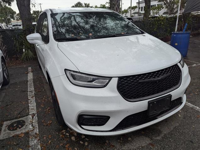 used 2022 Chrysler Pacifica Hybrid car, priced at $22,500