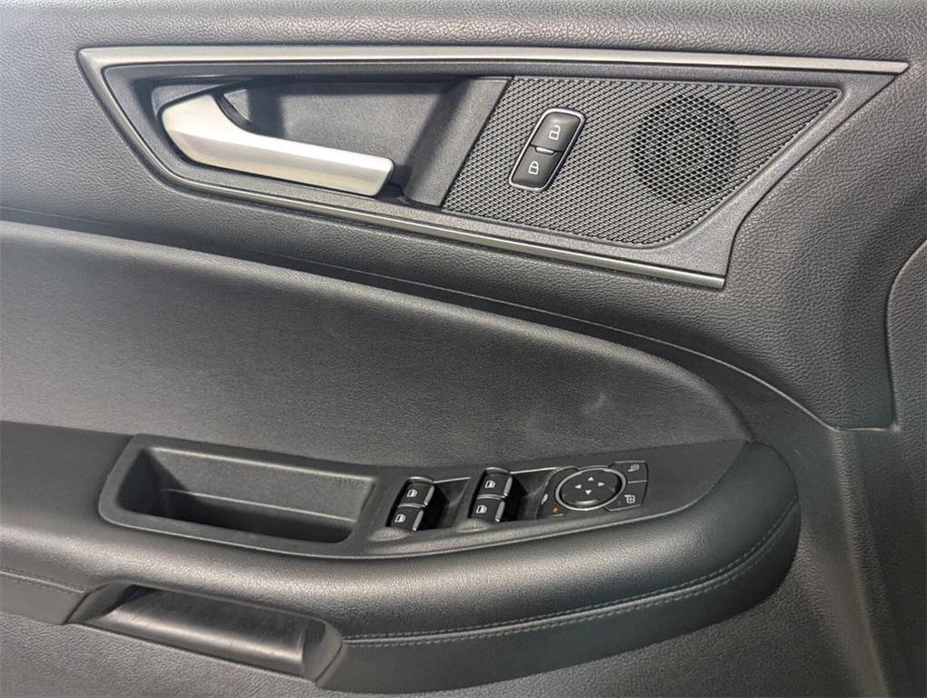 used 2022 Ford Edge car, priced at $17,988