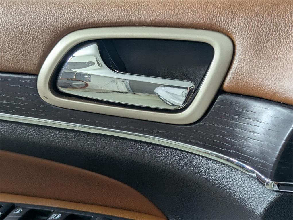 used 2016 Jeep Grand Cherokee car, priced at $16,988