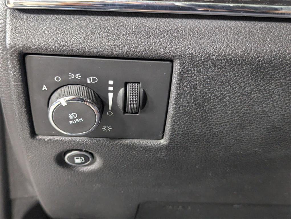 used 2016 Jeep Grand Cherokee car, priced at $16,988