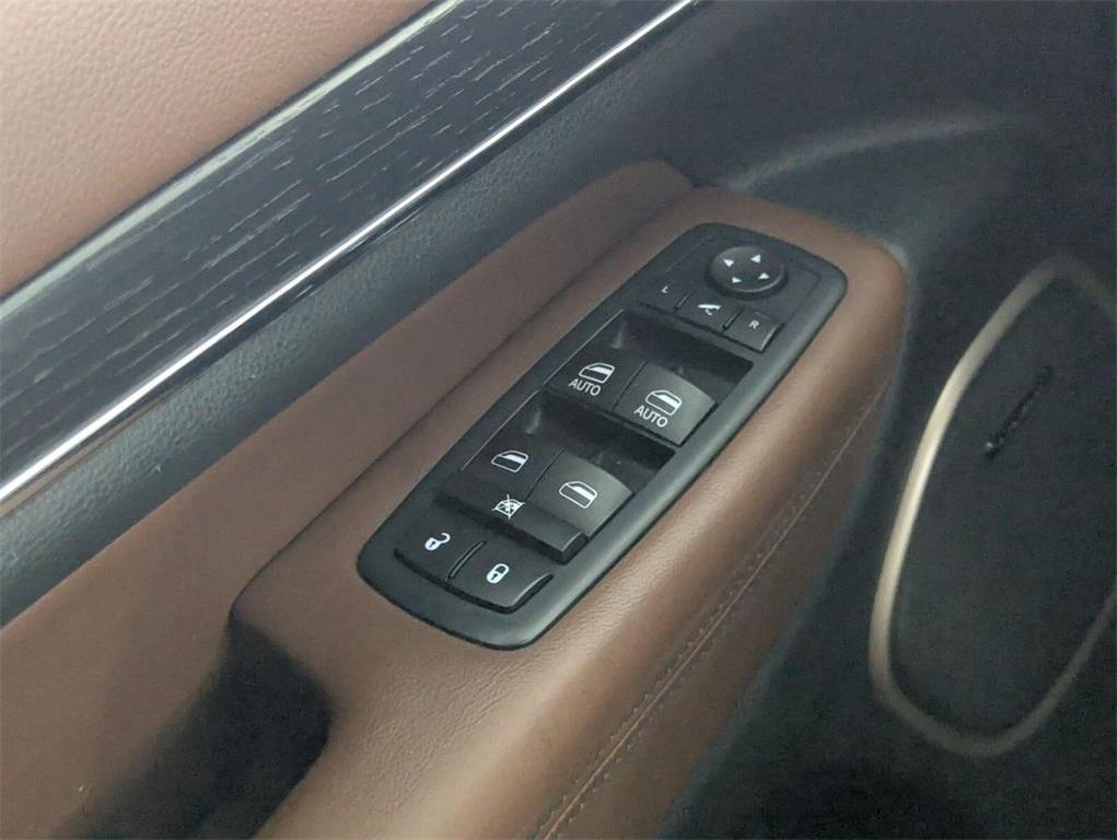 used 2016 Jeep Grand Cherokee car, priced at $16,988