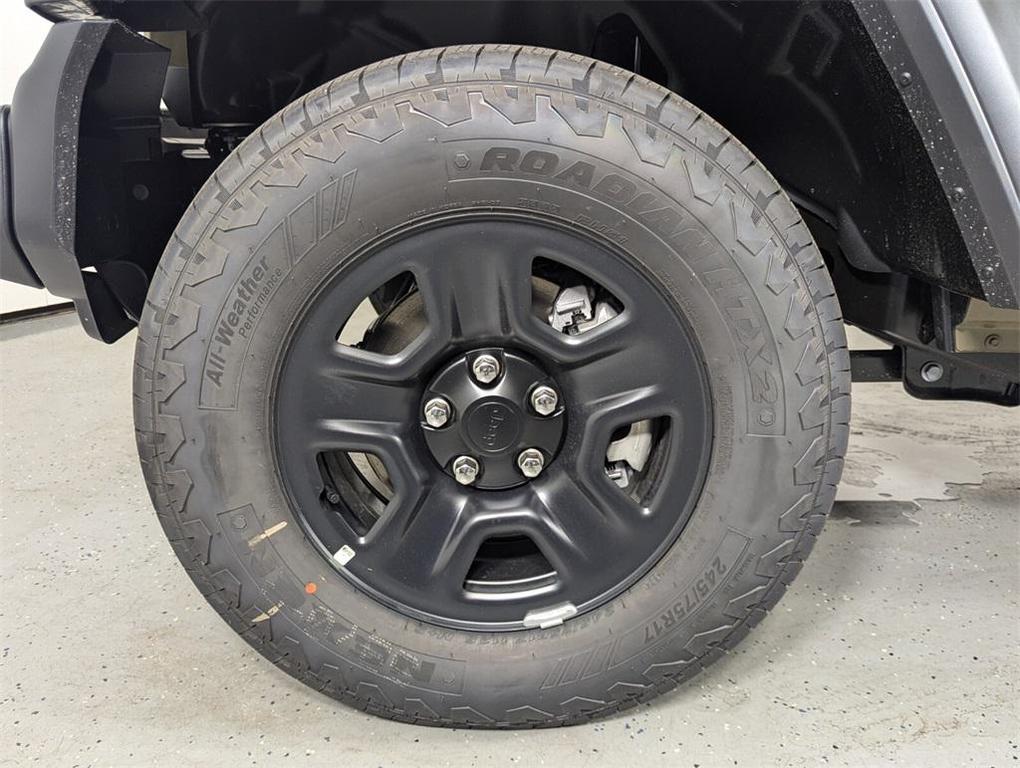 new 2025 Jeep Wrangler car, priced at $31,143