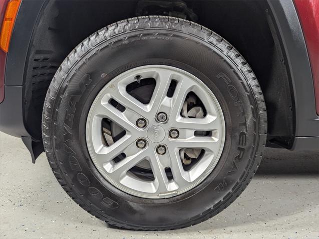 used 2024 Jeep Grand Cherokee car, priced at $30,488
