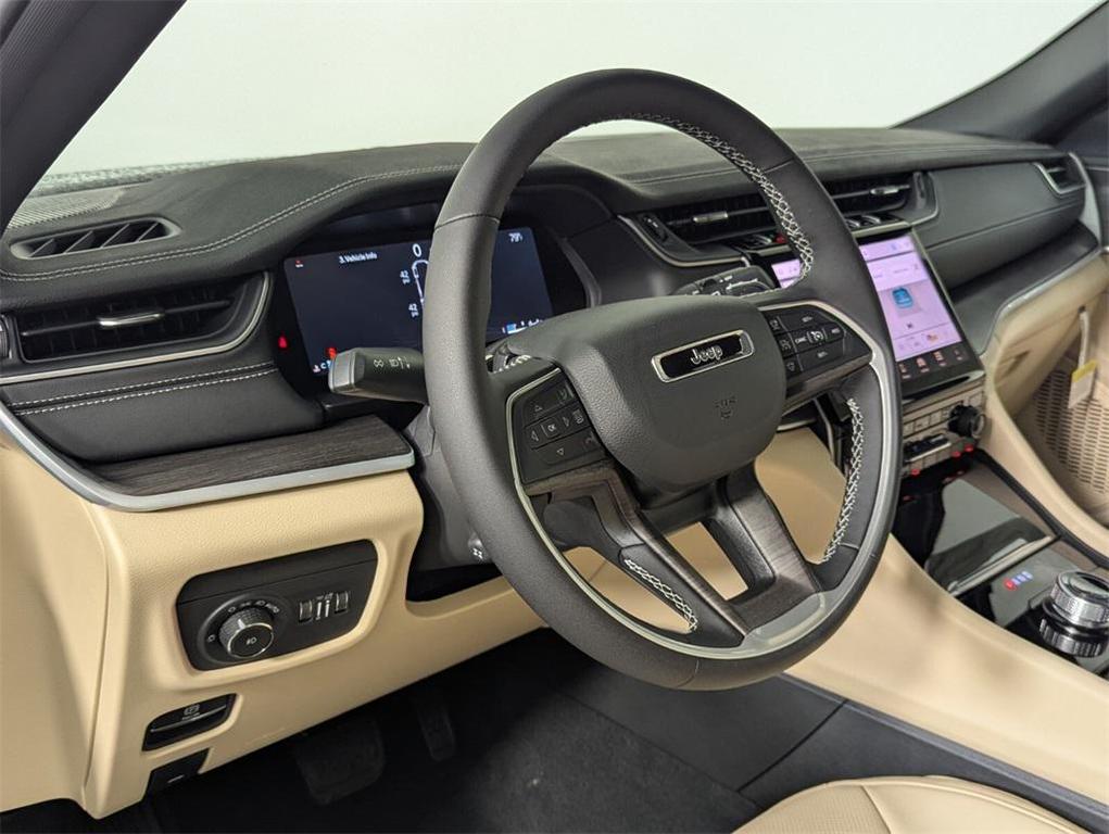 new 2025 Jeep Grand Cherokee L car, priced at $46,184