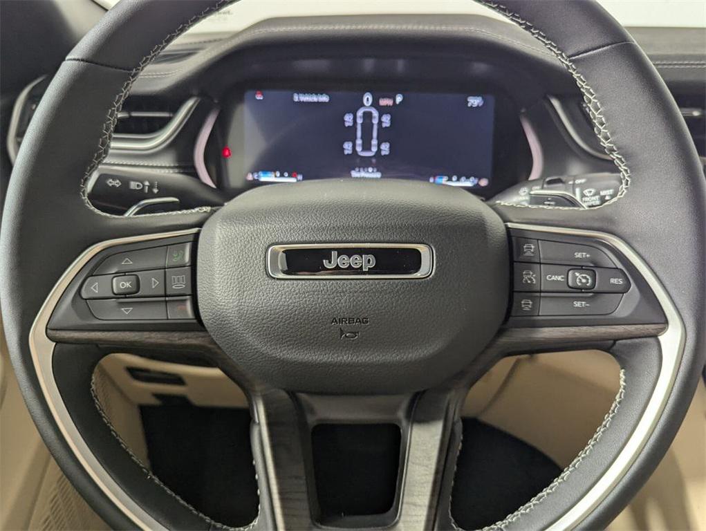 new 2025 Jeep Grand Cherokee L car, priced at $46,184