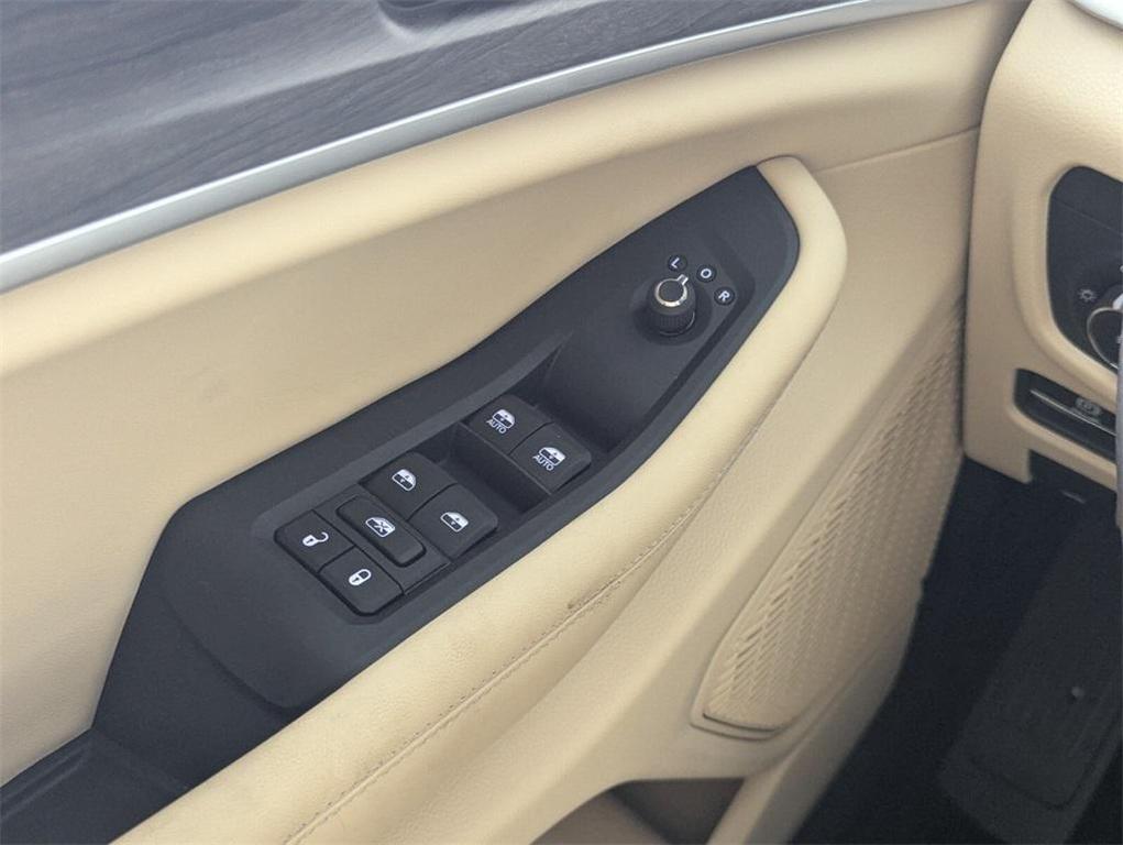 new 2025 Jeep Grand Cherokee L car, priced at $46,184