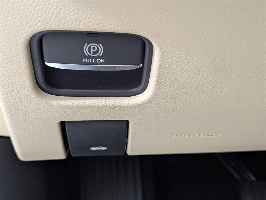 new 2025 Jeep Grand Cherokee L car, priced at $46,184