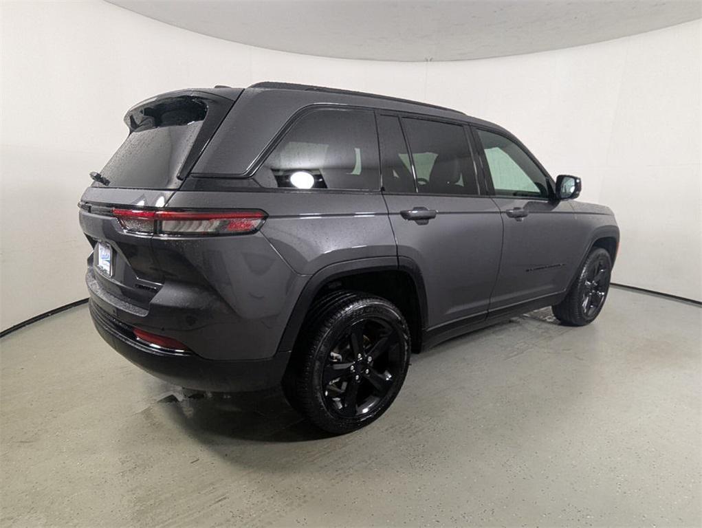 new 2025 Jeep Grand Cherokee car, priced at $37,958
