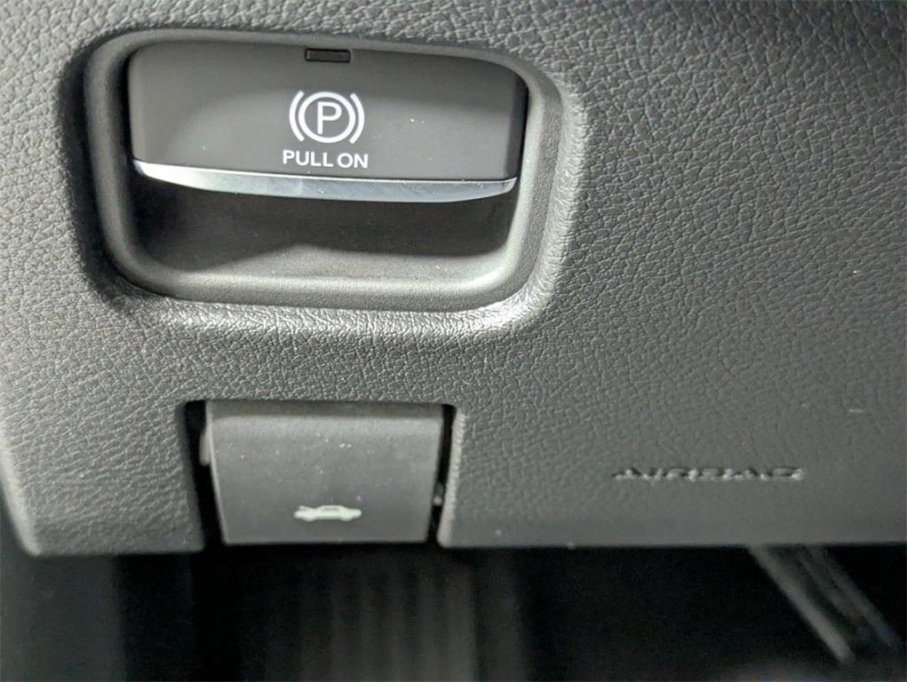 new 2025 Jeep Grand Cherokee car, priced at $37,958